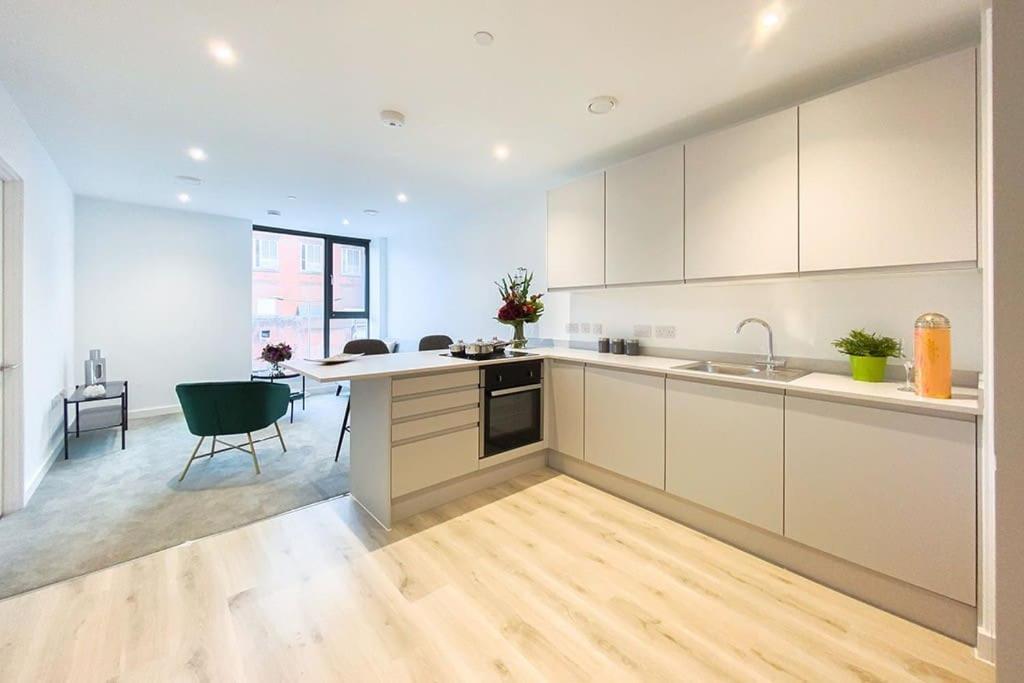 Central Manchester-1Br Apartment Free Parking-Cinema Room エクステリア 写真